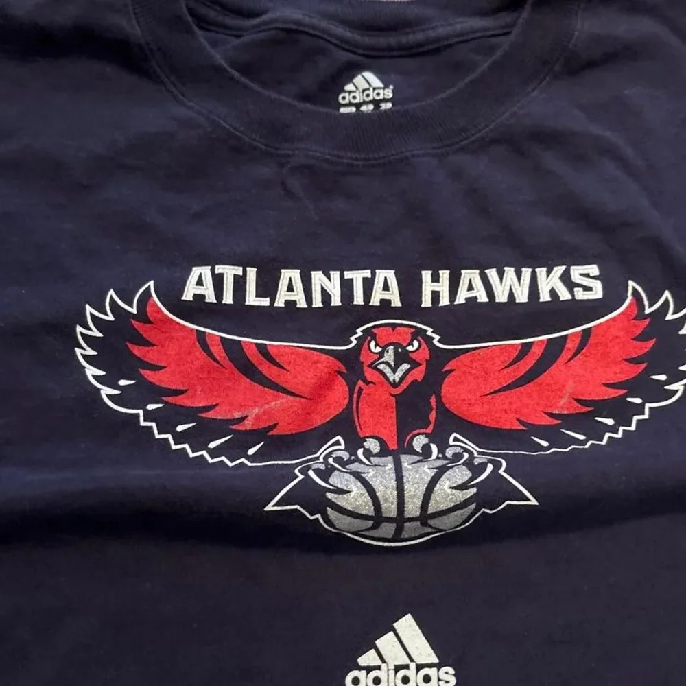 Vintage 2000s Y2K Atlanta hawks adidas center logo baggy tee, size XL, no flaws!